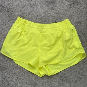 Lululemon Hotty Hot High Rise 2.5 Inseam Size 12 Electric Lemon